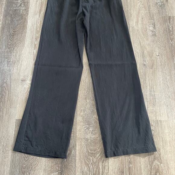 Reformation Mason Wide Leg Pleated Chino Pant in Black - Size: 4 - Picture 9 of 10